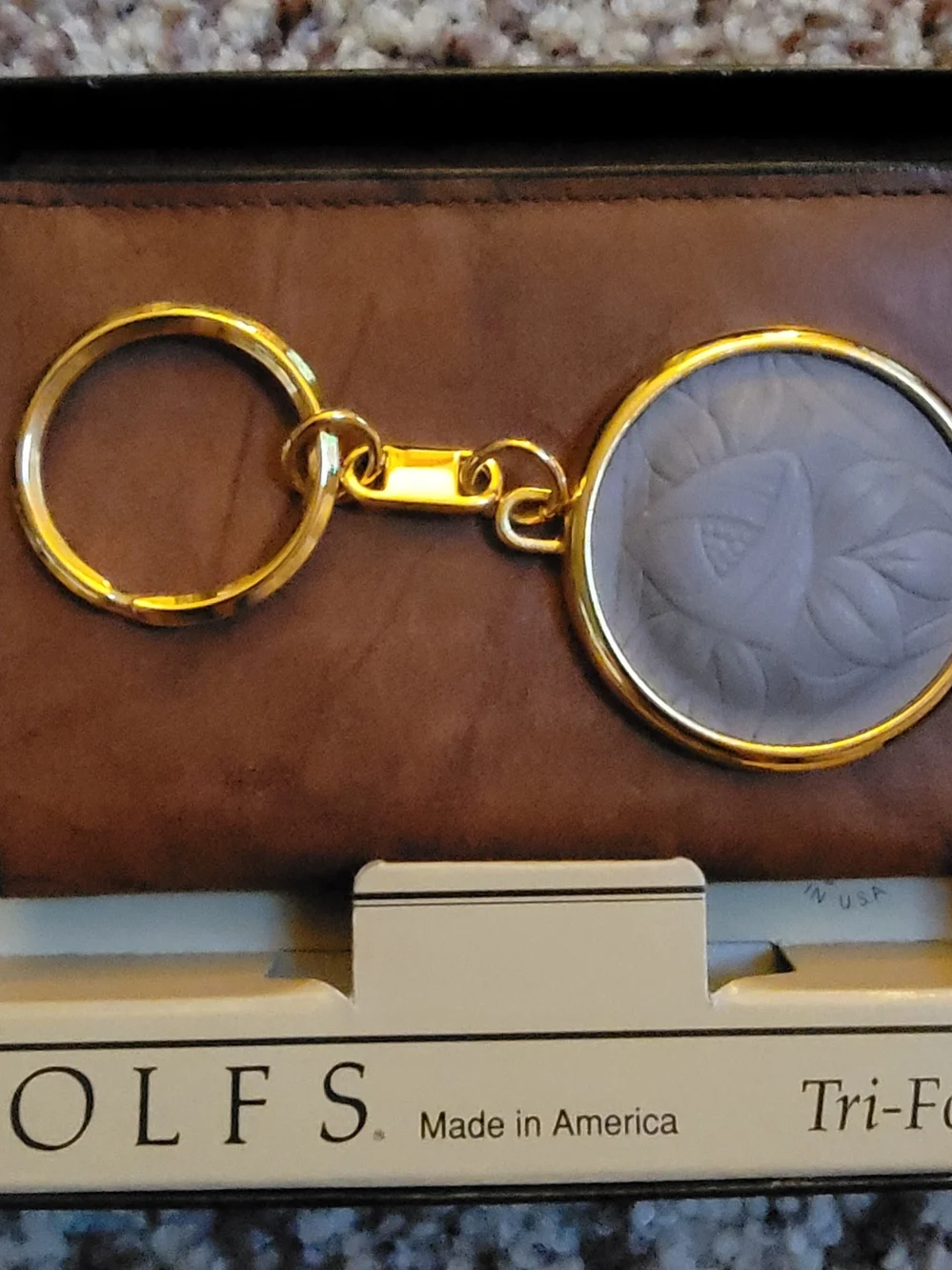 NIB- Vintage Tri-Fold Wallet and Keychain Set